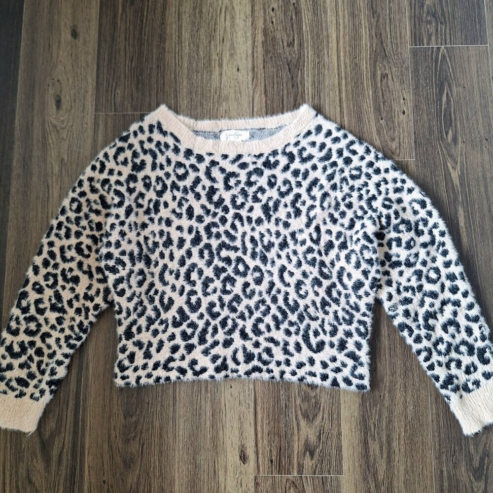💙 Jessica Simpsons Boxy Fuzzy Soft Waist Length Sweater Size M/L Leopard Print